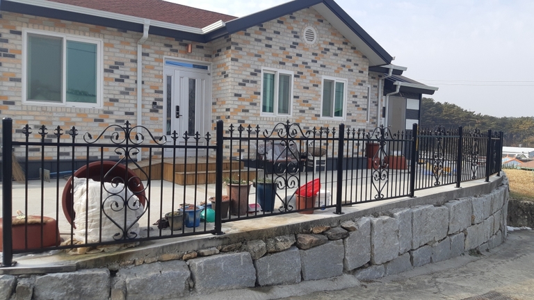 검정 엔젤창살02 아트휀스입니다.